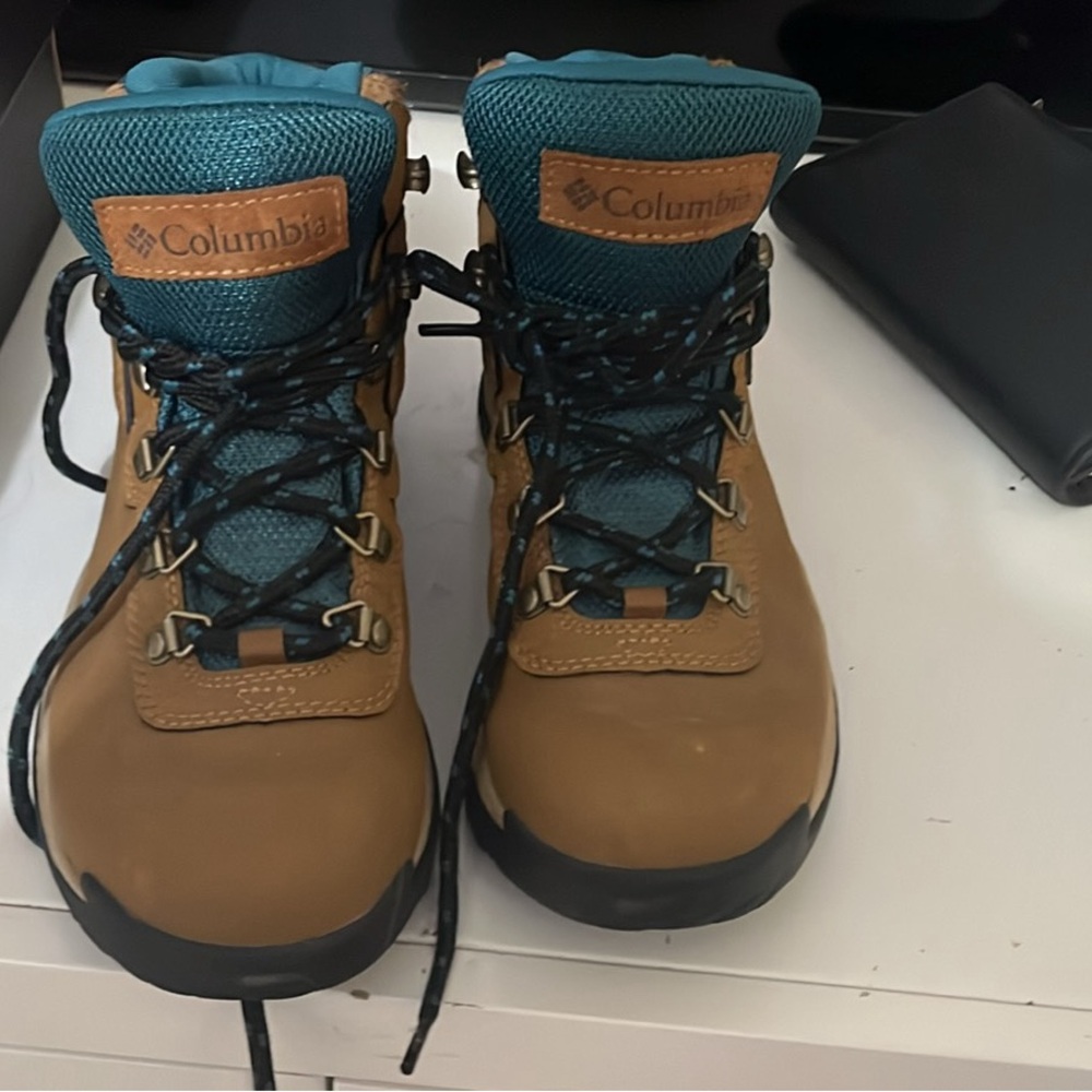 Hike boots